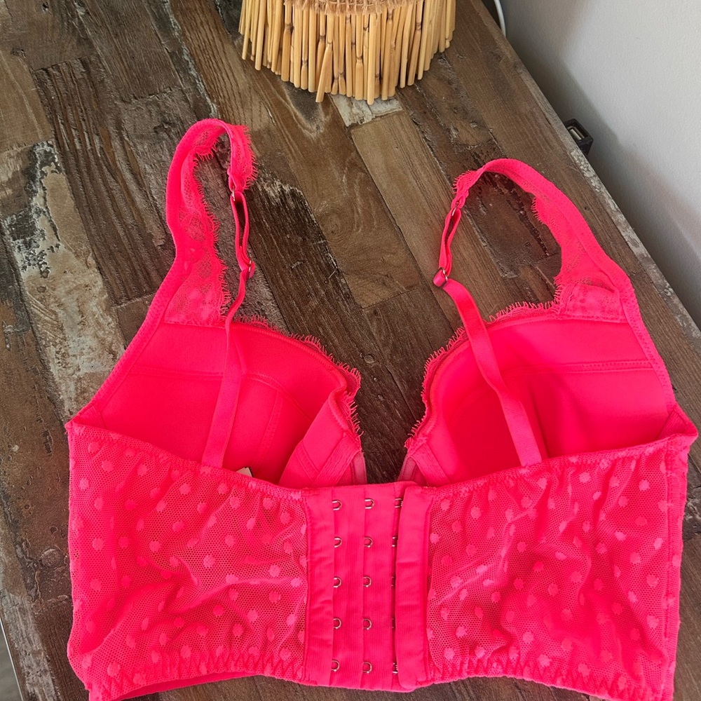 Victoria’s Secret 34B - Picture 2 of 9